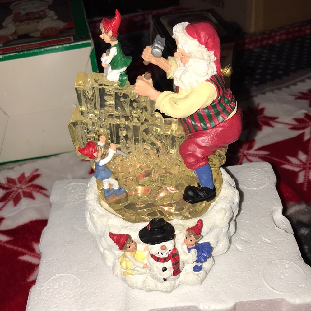 SANTA MUSICAL LIGHTED-ICE CARVING